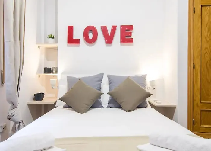 Bright & Spacious- City Center- 2Rooms-2Bathrooms